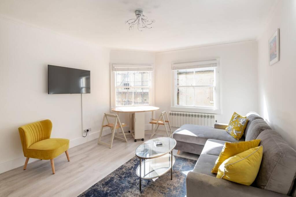 2 Bed City Centre Apartment 1 Min From Bath Abbey Exterior photo